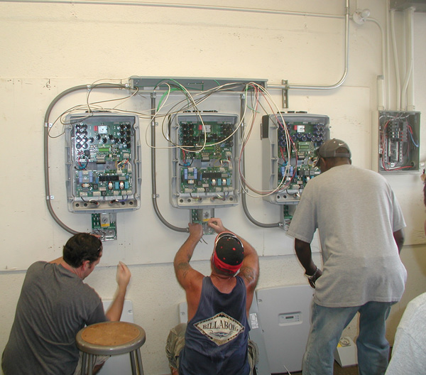 Students at UH Maui College learn to connect photovoltaic installations. Courtesy photo.