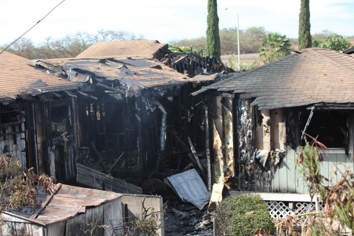 Kīhei home fire 6/23/13. Photo courtesy: Kevin John Olson. 