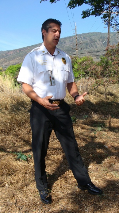Maui Fire Chief Jeffery Murray speaks to the media about the rash of fires under investigation.  Photo by Wendy Osher.