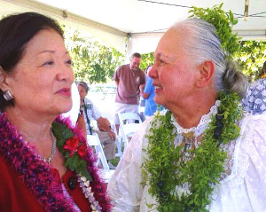 Joined at the Kīpahulu dedication by renowned kumu hula Gordean Lee Bailey a  living treasure of Hawaiʻi. Photo courtesy US Sen. Mazie Hirono.