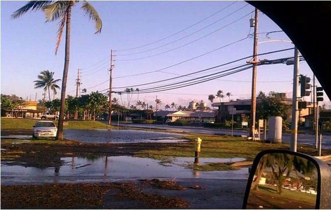 Flooding in Kahului resulting from the 2011 Japan tsunami. Photo courtesy oceanjournal-sylvablogspot.com.