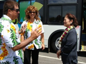 Congresswoman Hirono toured similar public buses and met with drivers at the Roberts Hawai`i base yard in Kahului.  Photo by Wendy OSHER Â© 2009