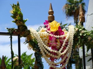 Members of Maui's royal societies presented ho'okupu (gifts) at the cemetery grounds of the Wai'olo Church as part of this weekend's Ali'i Sunday activities. Photo by Wendy Osher 2009.