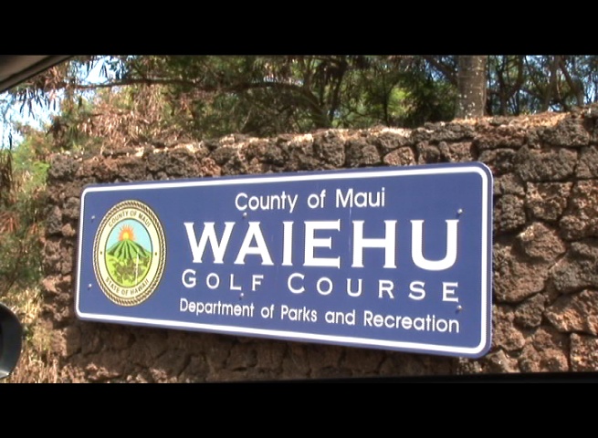 Waiehu Golf course sign. Photo by Wendy Osher.