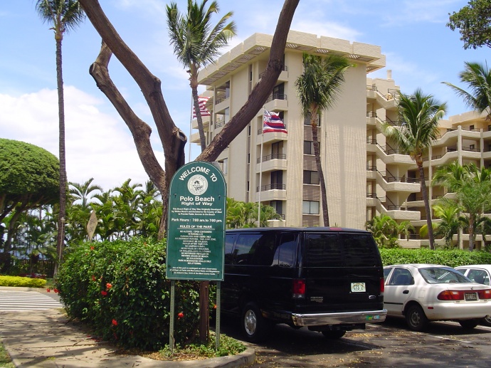 On Thursday, 12/22/11, at 9:55 a.m., a vehicle break-in was reported near Kaukahi Street and Makena Road at the Polo Beach Access Parking Lot.  File photo by Wendy Osher.