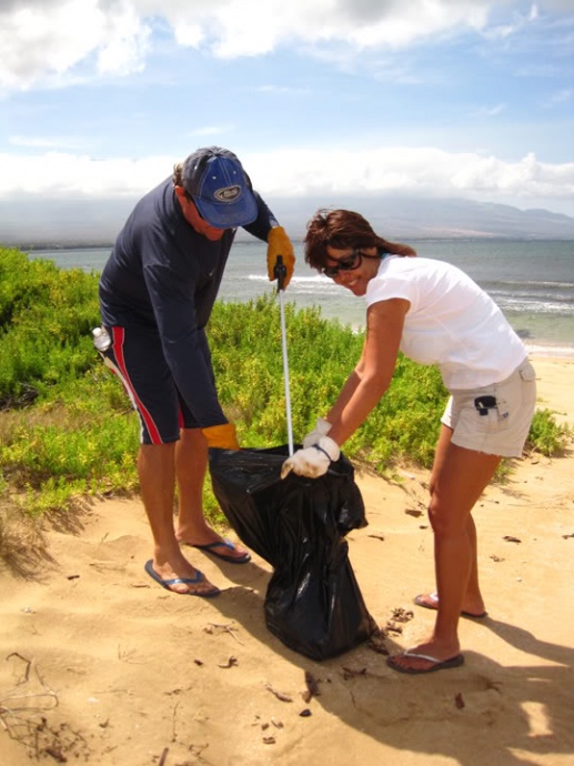 Beach cleanup. File photo courtesy of Maui Ocean Center.