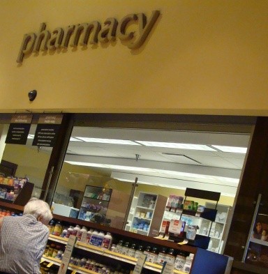 Safeway Hawaii Pharmacies on Maui are now offering in-store flu shots on a “walk-in” basis until May 2013. Photo by Wendy Osher.