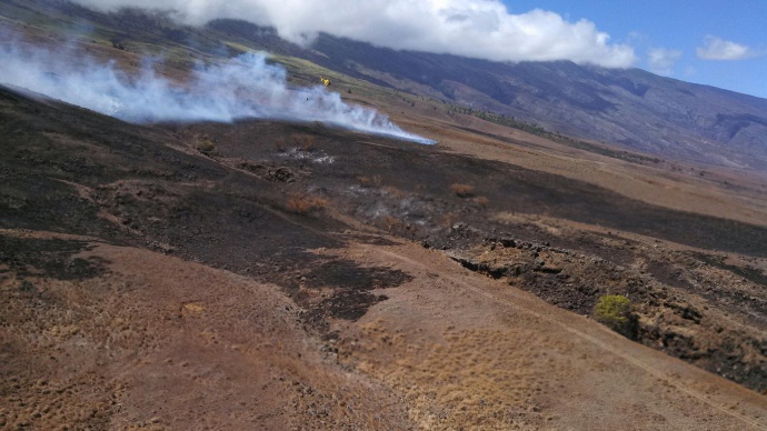 Kaupō fire. Photo courtesy Maui Department of Fire and Public Safety.