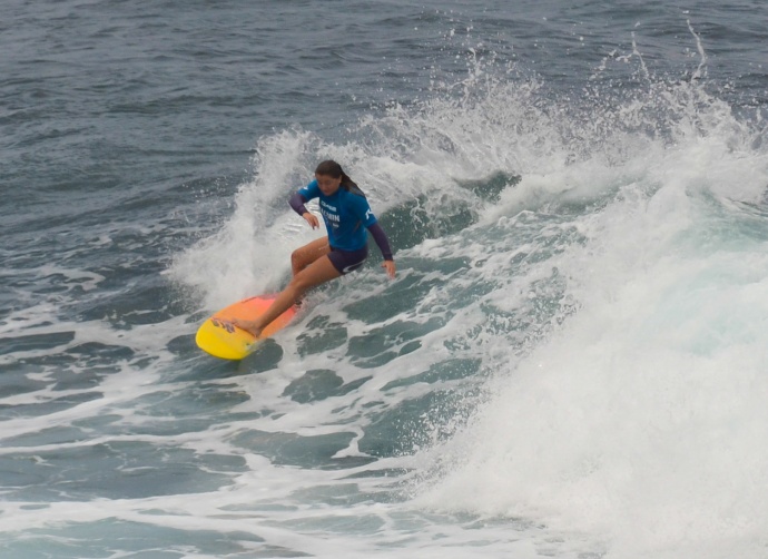 More action in the girls shortboard division from Saturday. Photo by Rodney S. Yap. 