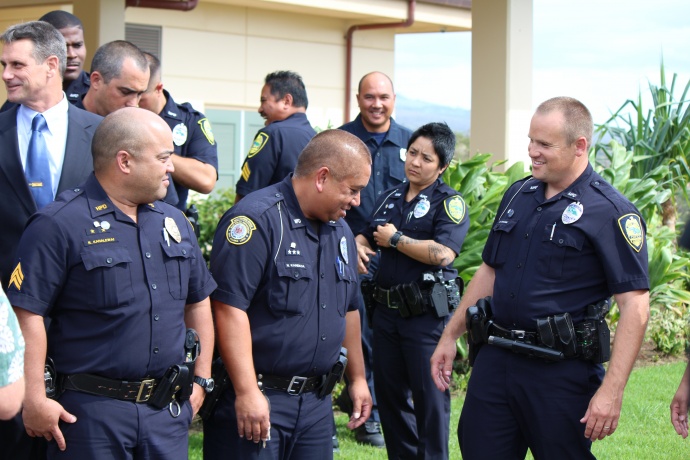Maui Police Crisis Intervention team graduation.  Photo by Wendy Osher.