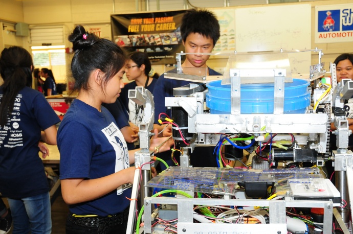 MEDB’s grants are inspiring students through robotics, digital media, clean energy, agriculture, hydroponics, engineering and other STEM-related programs. Photo courtesy MEDB.