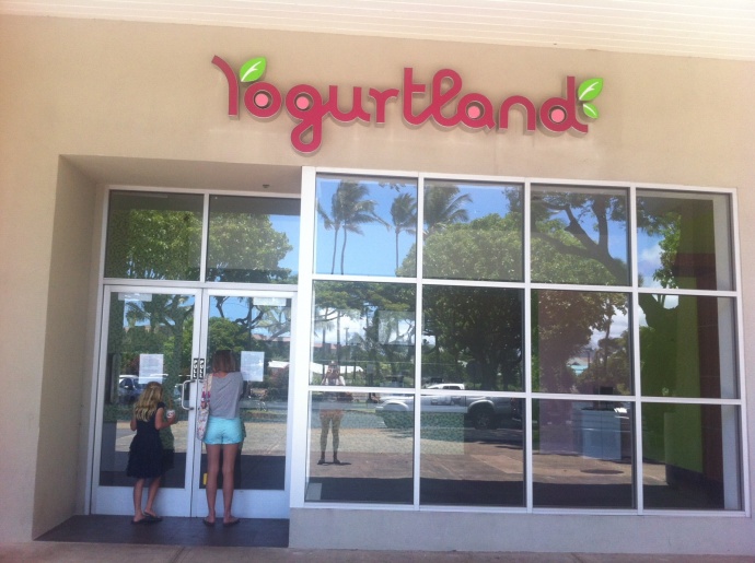 Yogurtland in Kalului closes its doors.  Photo by Jack Dugan.