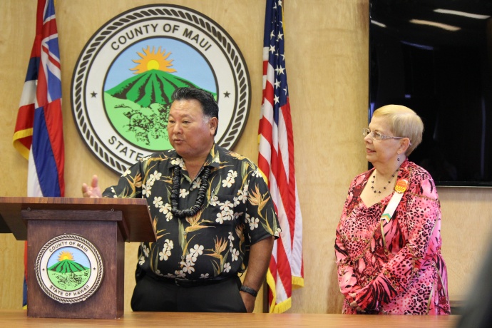 Maui Mayor Alan Arakawa (left) and Council Chair Gladys Baisa (right). Photo Sept. 10, 2014 by Wendy Osher.