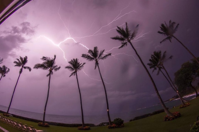 Hurricane Ana Lightning in Kihei / Image: Sebastian West/ Evan Thomas of YGMedia.com