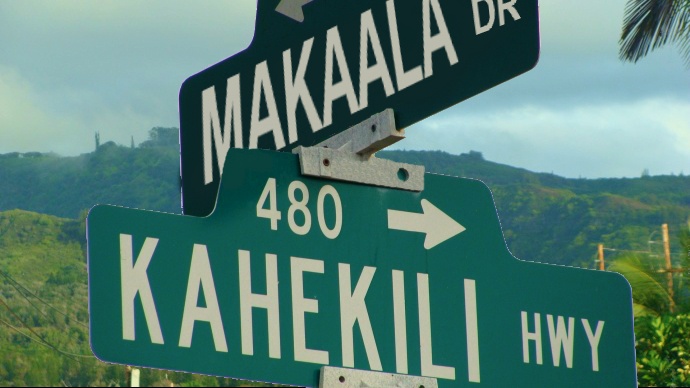 Kahekili Hwy / Makaʻala Dr. Maui Now graphics.