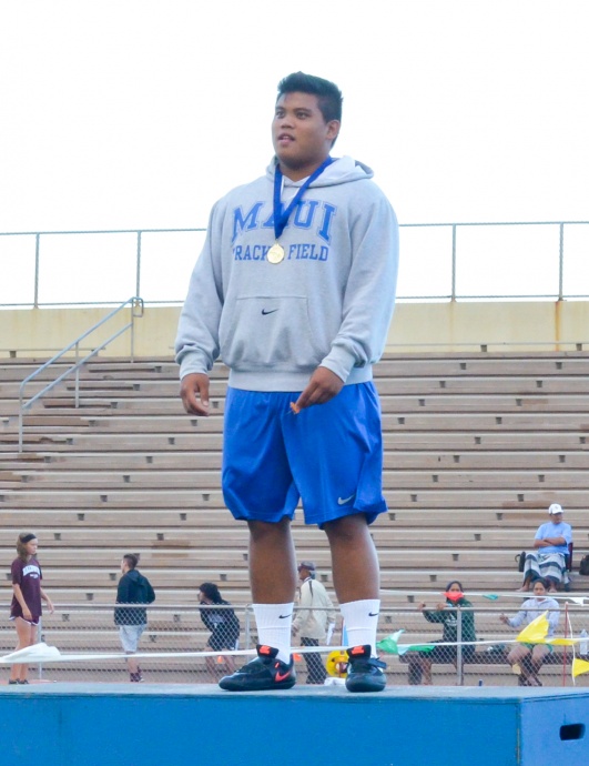 Maui High's Arven Lacaden won both the boys discus and shot put Saturday. Lacaden PR'd in both events. Photo by Rodney S. Yap.