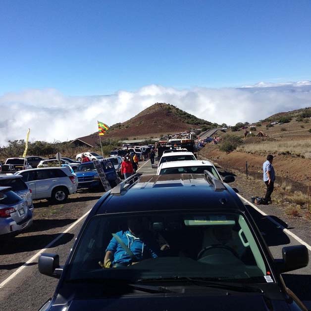 Demonstrations continued at Mauna Kea on Hawaiʻi Island today (6/24/15) with 11 more people arrested. Photo credit: Te Rawhitiroa