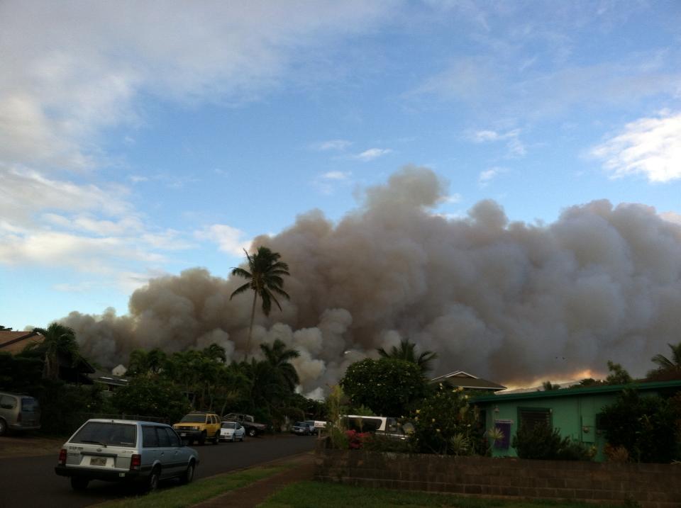 Cane burn in Pāʻia. File photo by Val Toro.