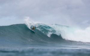 Maui's Ian Walsh competes in the 2015 HIC Pro, taking first place. Photo courtesy of World Surf League (WSL).