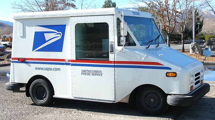 US Post Office truck. Wikipedia photo.