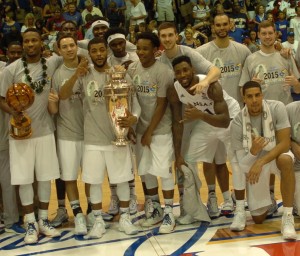 The Kansas Jayhawks battled back from a first-half deficit to defeat Vanderbilt and win the 2015 Maui Jim Maui Invitational, 70-63. It was the Jayhawks second MIT title. Photo by Joel B. Tamayo.