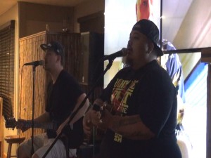 Live musical entertainment, seven nights a week at Kahului Ale House. Photo by Kiaora Bohlool.