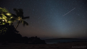 Image: Chris Archer / Geminid Meteor Shower over Maui