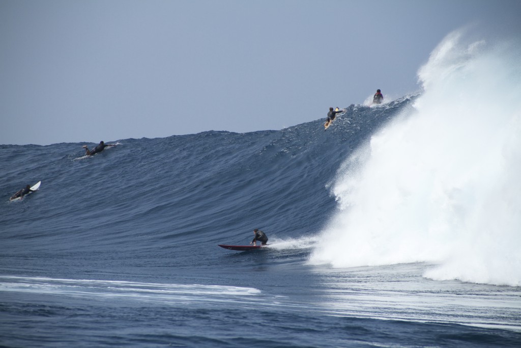 Image: Wangdu Hovey 1.28.16 Pe'ahi "Jaws" / Surfer: Greg Long
