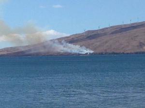 Fire in Māʻalaea, Jan. 21, 2016. Photo credit: Mitch Palmer