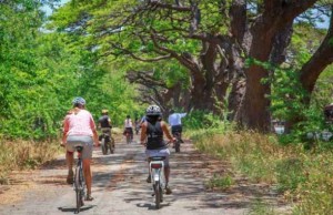 Proposed West Maui Greenway. *Photo credit : Better Together Photography.
