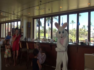 Easter bunny hops into Molokini Bar & Grille to visit and dance with kids. Photo by Kiaora Bohlool.