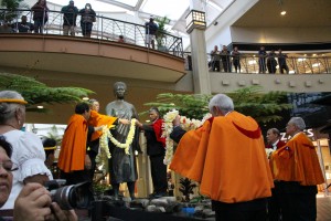 ʻAhahui Kaʻahumanu members celebrate the Queen's birthday with protocol assisted by the Royal Order of Kamehameha. Photo by Wendy Osher. (3.18.16)