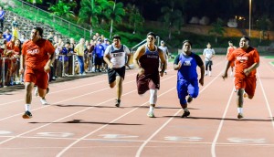The boys 40-yard dash for weightmen was a close race at last week's Kamakea Meet, hosted by Baldwin High School. Photo by Rodney S. Yap. 