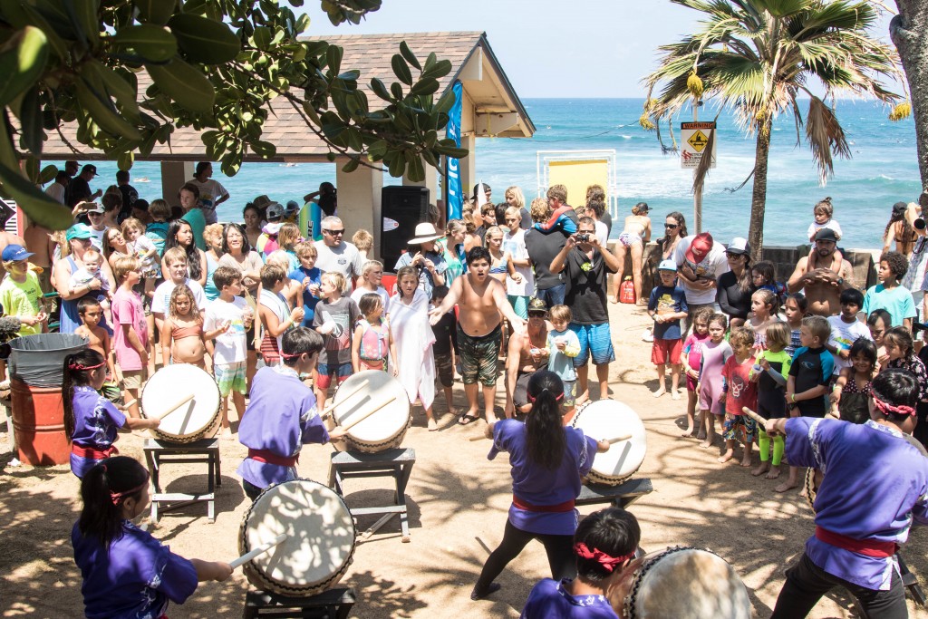 Beach entertainment with a traditional drum performance Photo: Marc Chambers