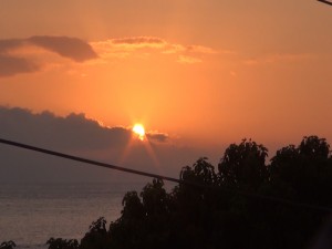 Stunning Maui sunset, from the rooftop lanai at Fleetwood's. Photo by Kiaora Bohlool.