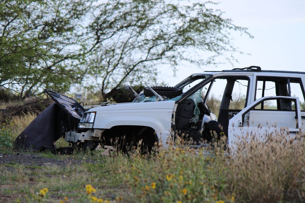 Fire Burns Abandoned Vehicles in Vacant Kahului Field. (4.18.16) Photo by Wendy Osher.