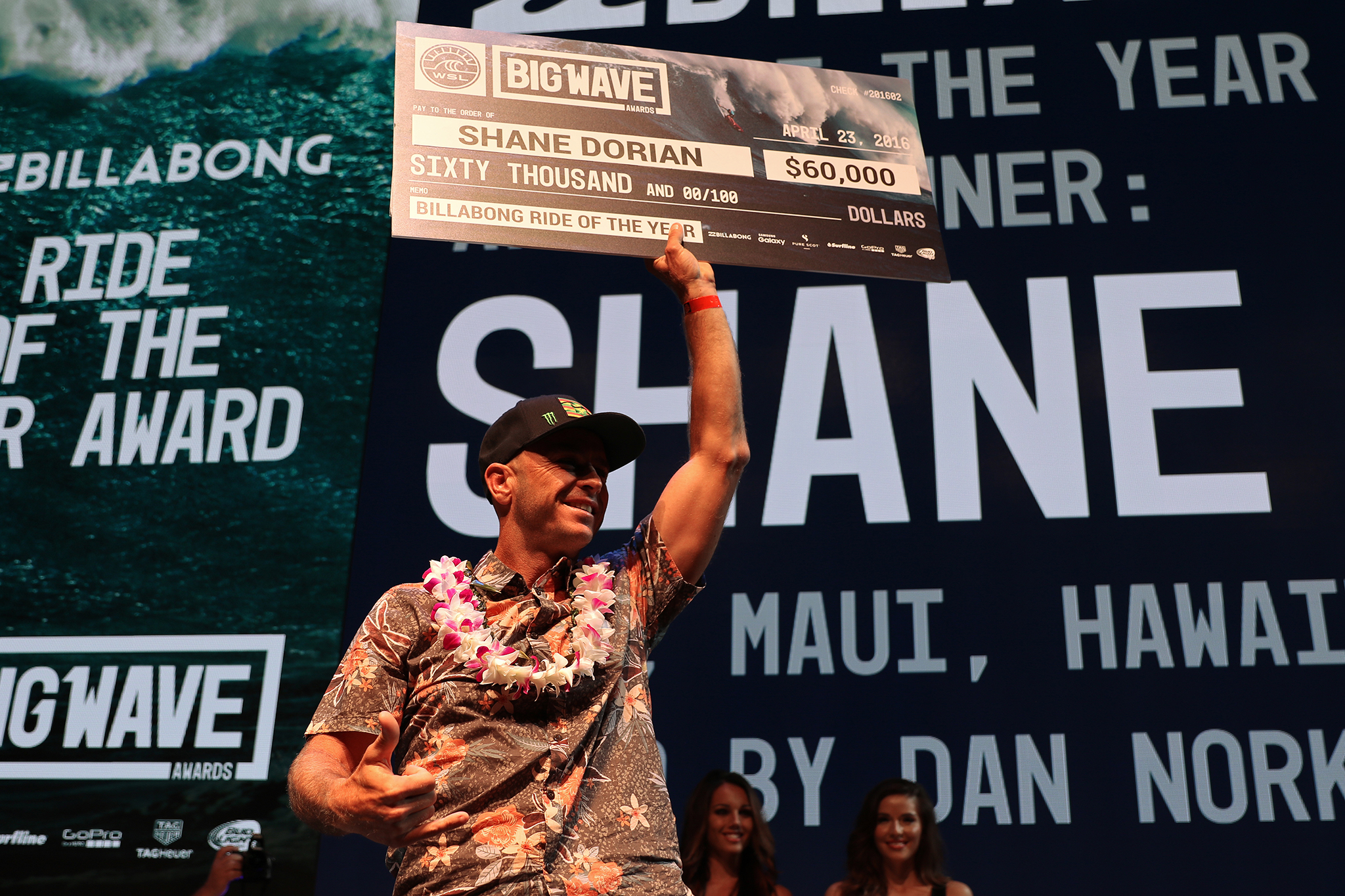 Shane Dorian secured the Billabong Ride of the Year Award for an incredible ride at Jaws earlier this year. He also won the Surfline Men’s Overall Performance of the Year Award at the XXL Awards in Anaheim, California. Photo: WSL