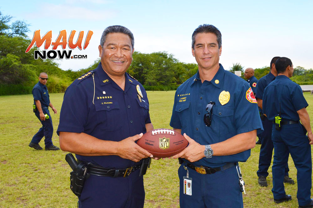  Maui Police Chief Tivoli Faaumu (left) and Maui Fire Chief Jeff Murray (right). Photo courtesy Boys & Girls Clubs of Maui.