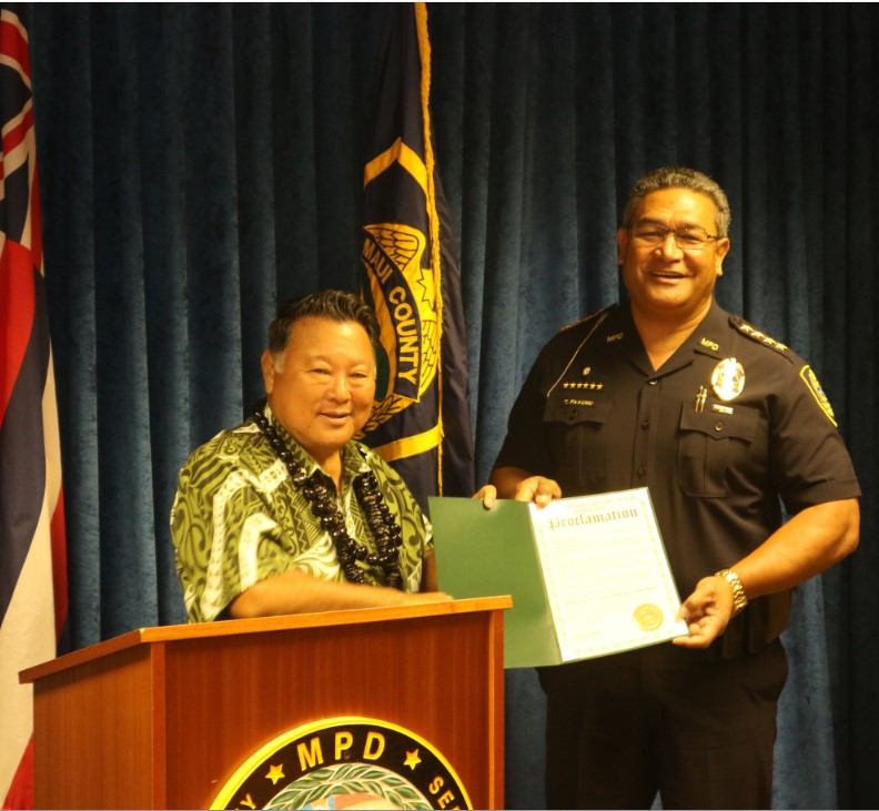 Telecommunications Week 2016. Maui Mayor Alan Arakawa (left) with Police Chief Tivoli Faaumu (right).