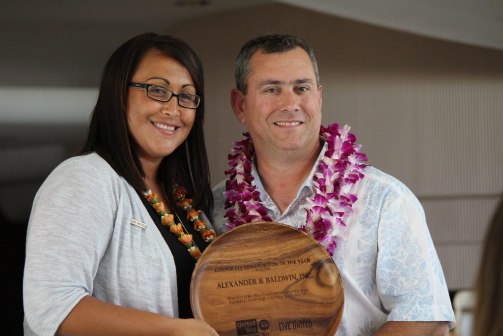 Maui United Way president Laksmi Abraham and HC&S general manager Rick Volner. Photo (6.9.16) by Wendy Osher.