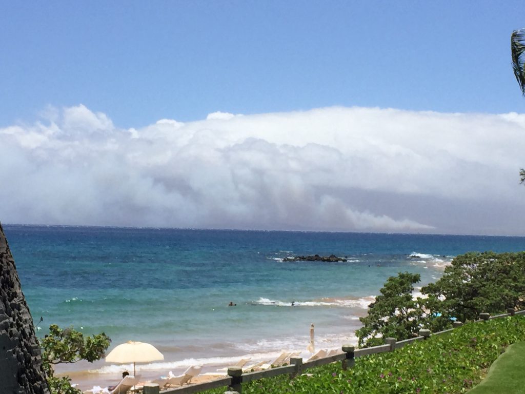 Māʻalaea fire 7.2.16. (vantage from Wailea) Photo credit: Nicole Schenfeld.