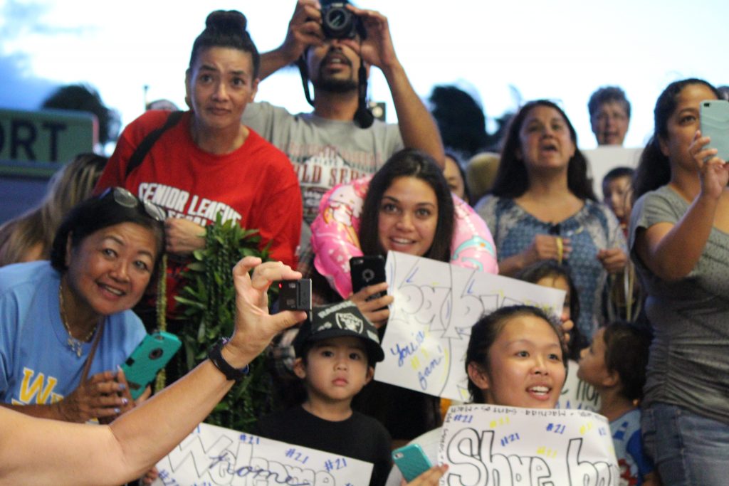 Central Maui Little League All-Stars, homecoming celebration at Kahului Airport. Photo by Wendy Osher.