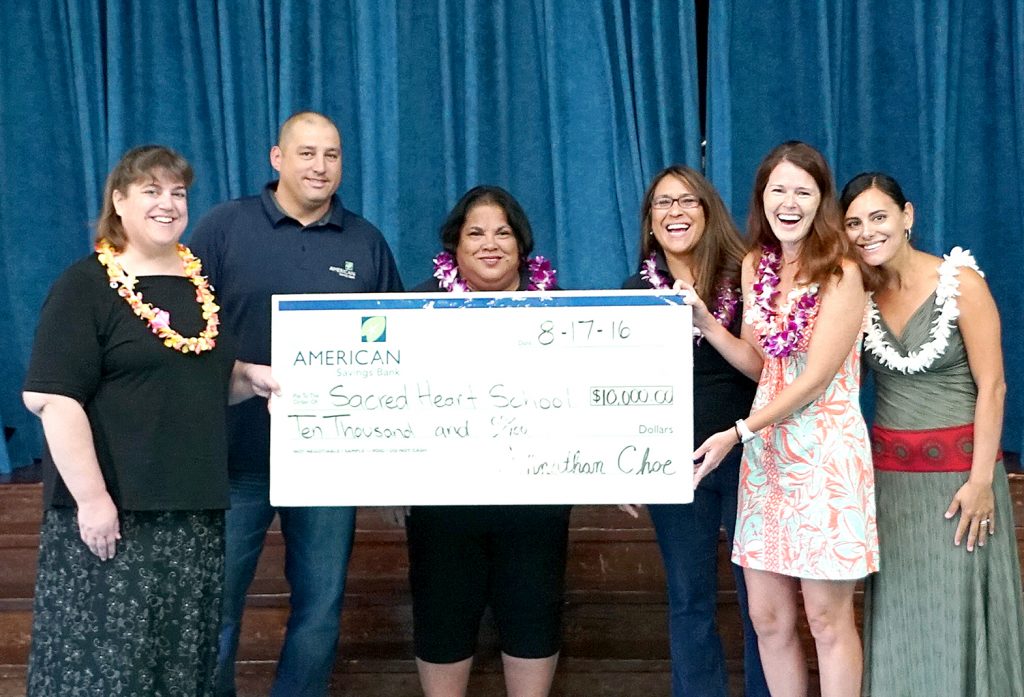 ASB teammates from the Lahaina Branch present a $10,000 grant to Sacred Hearts School of Maui for the school’s playground improvement project. From left: Becky Spitznagel, Principal, Sacred Hearts School of Maui; Aric Becker, ASB Assistant Branch Manager; Denise Akana, ASB Teller Supervisor; Bonnie West, ASB Branch Manager; Paula Lair, Campaign Chair; and Yvette Richard, Development Director, Sacred Hearts School of Maui.