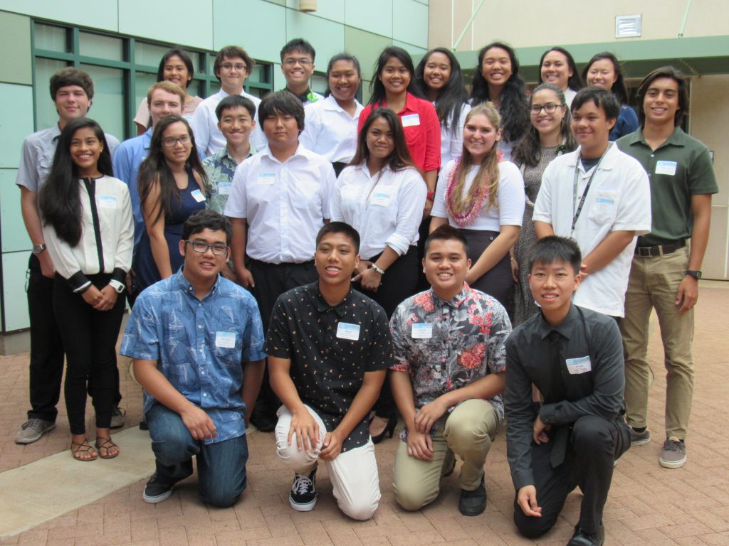 Group Photo. Image courtesy: STEMWorks/Maui Economic Development Board.