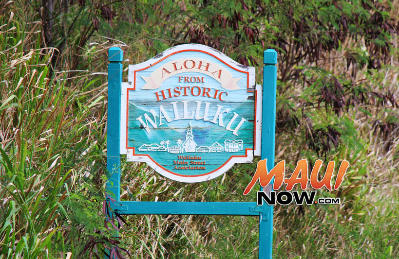Historic Wailuku Town sign already in place at the corner of Mokuhau Road and the Kahekili Highway. Photo by Wendy Osher.