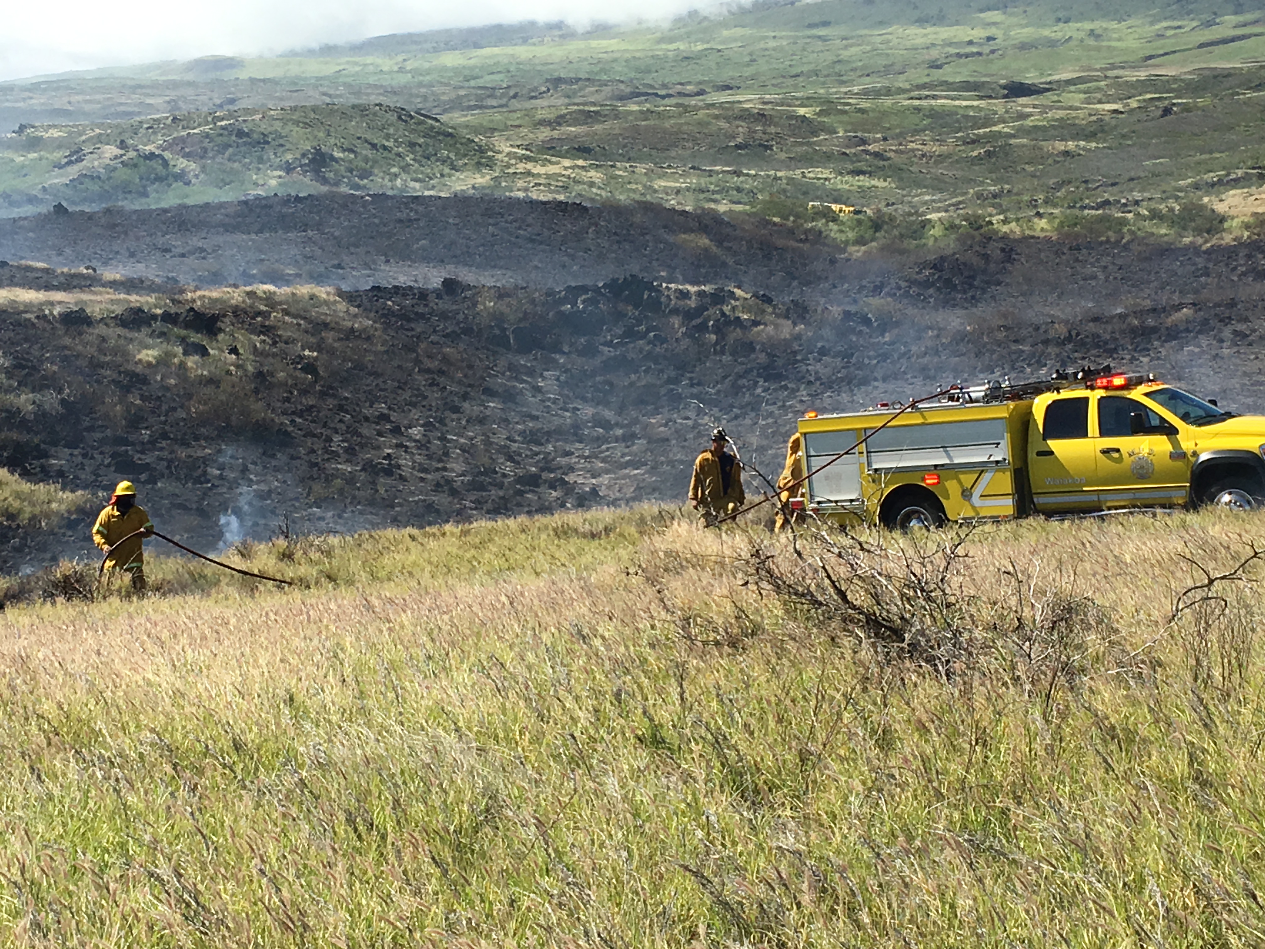 Kahikinui brush fire on 10.17.16. PC: Maui Fire Dept. PC: Maui Fire Dept.