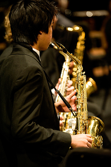 Na Aliʻi Big Band Saxophones, courtesy photo. On November 5 is Jazz Maui’s 2016 East Meets West Festival concert, showcasing of some of Hawai‘i’s best jazz musicians along with highly talented Maui orchestras and student musical groups. Award-winning trumpet soloist, band leader and recording artist, DeShannon Higa is the featured performer and conductor of a jazz/improv workshop. 