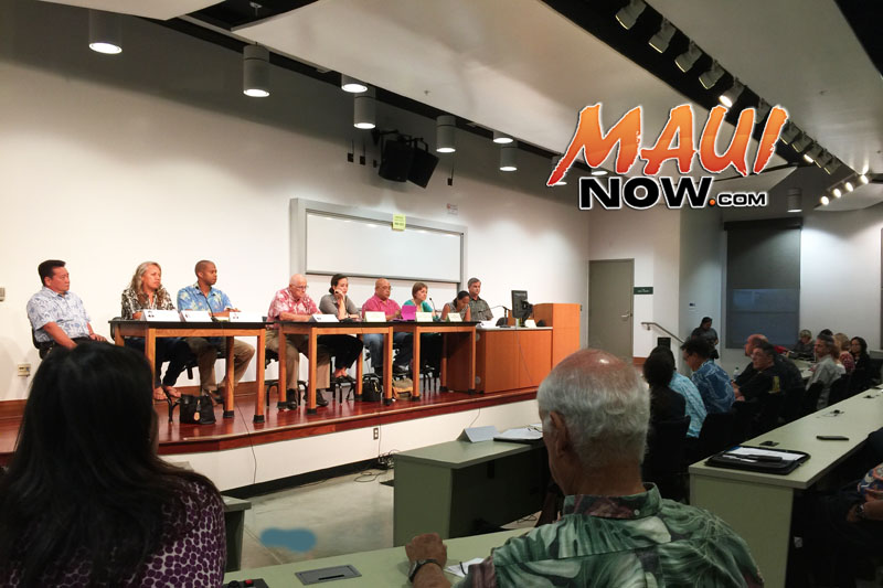Informational briefing on the status of health care on Maui, 10.17.16. Photo credit: Kanoa Leahey.