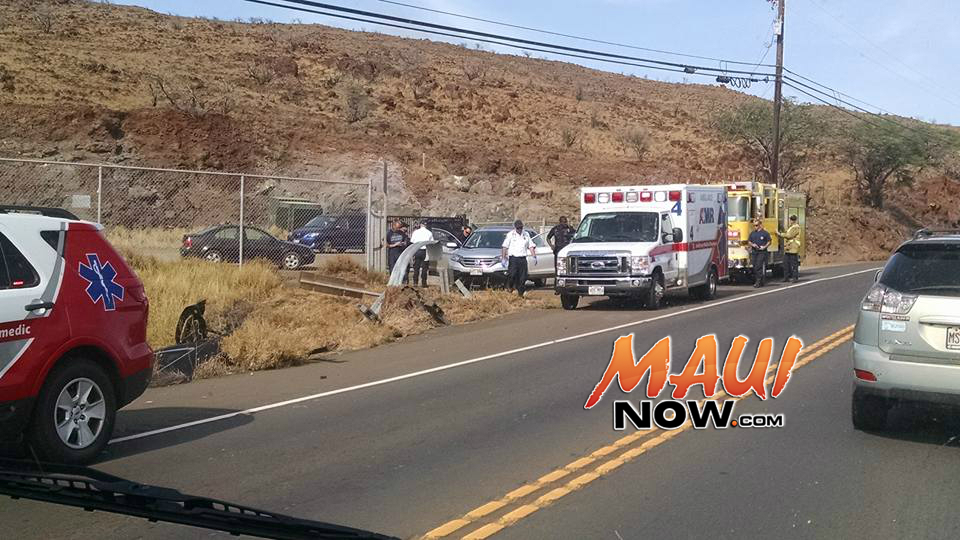 Vehicle accident, Honoapiʻilani Hwy, 2:07 p.m. 11.23.16. PC: Casey Morondos