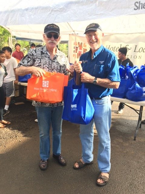 Lānaʻi Rice Giveaway, L-R: Randy Coon; Jim Coon, Trilogy